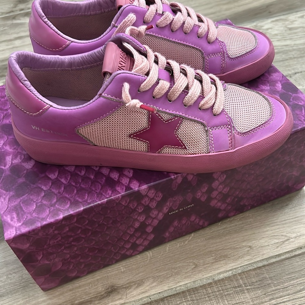 Vintage Havana Vibrant Pink Women's Sneakers with Star Detail